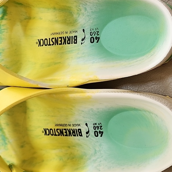 Birkenstock Womens Arizons Tye-dye Yellow/Green Sandals Size 9 Preowned - Picture 6 of 10